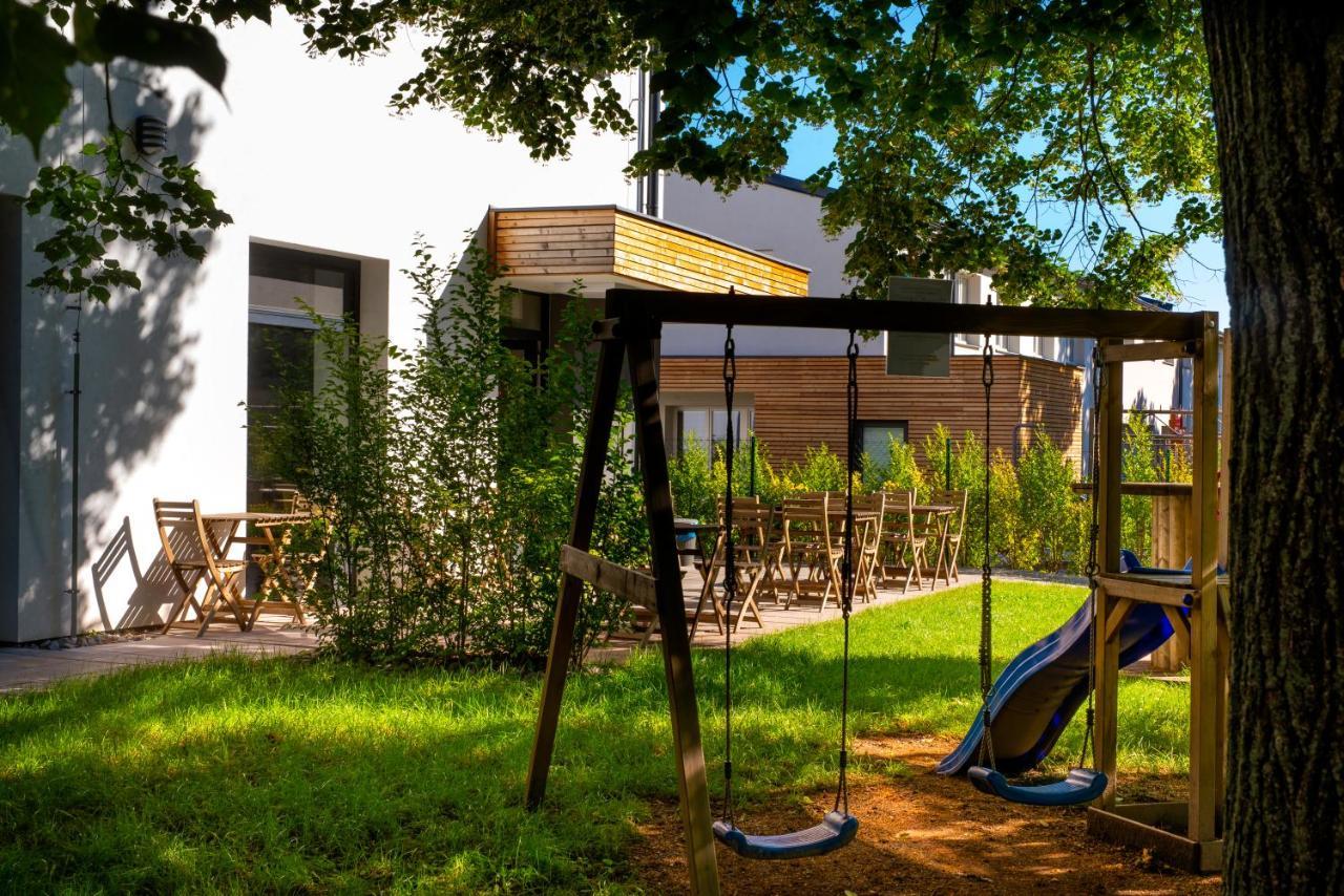 Penzion a Bistro Dílna Třeboň Exterior foto