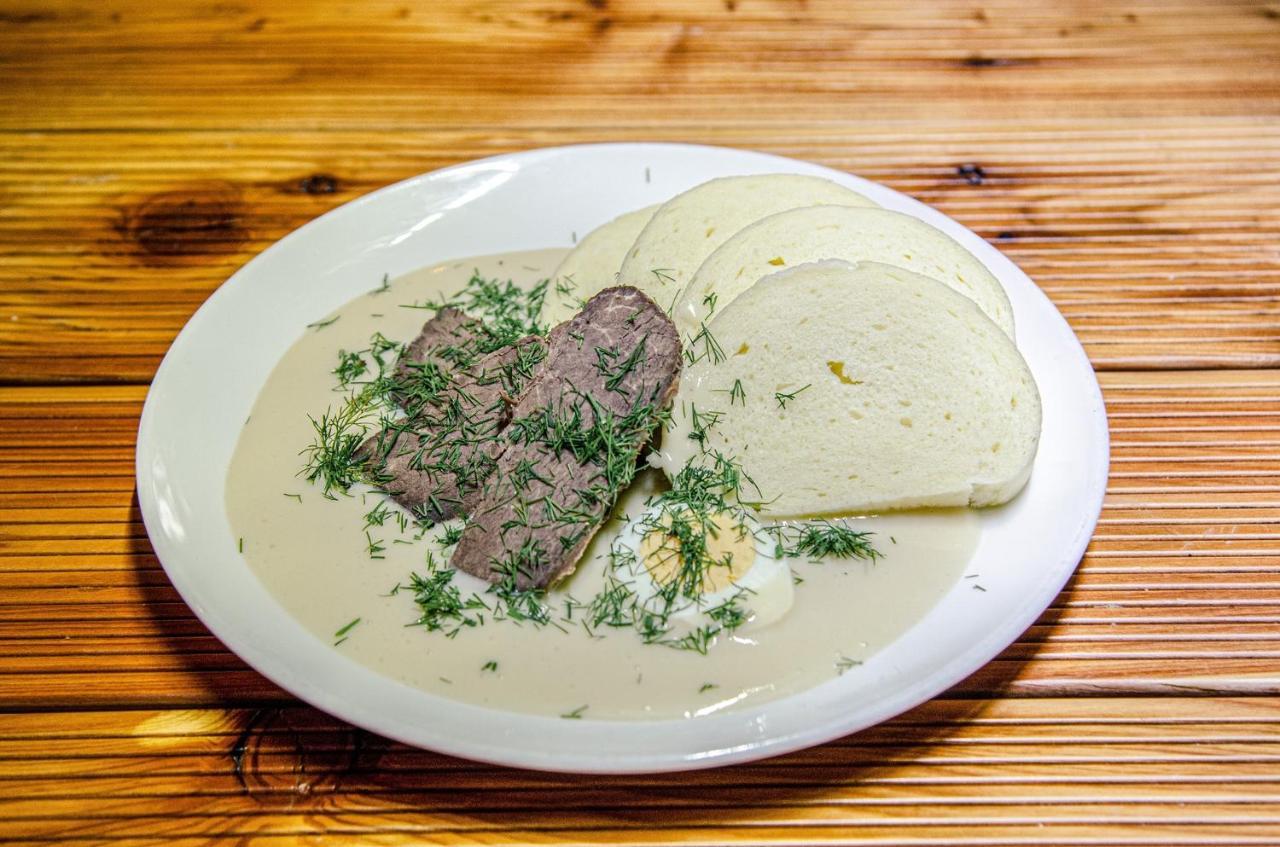 Penzion a Bistro Dílna Třeboň Exterior foto